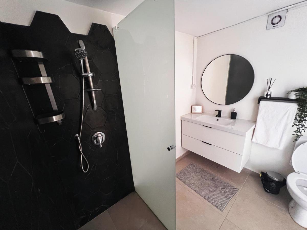 Ajami Guest House Tel Aviv Ngoại thất bức ảnh